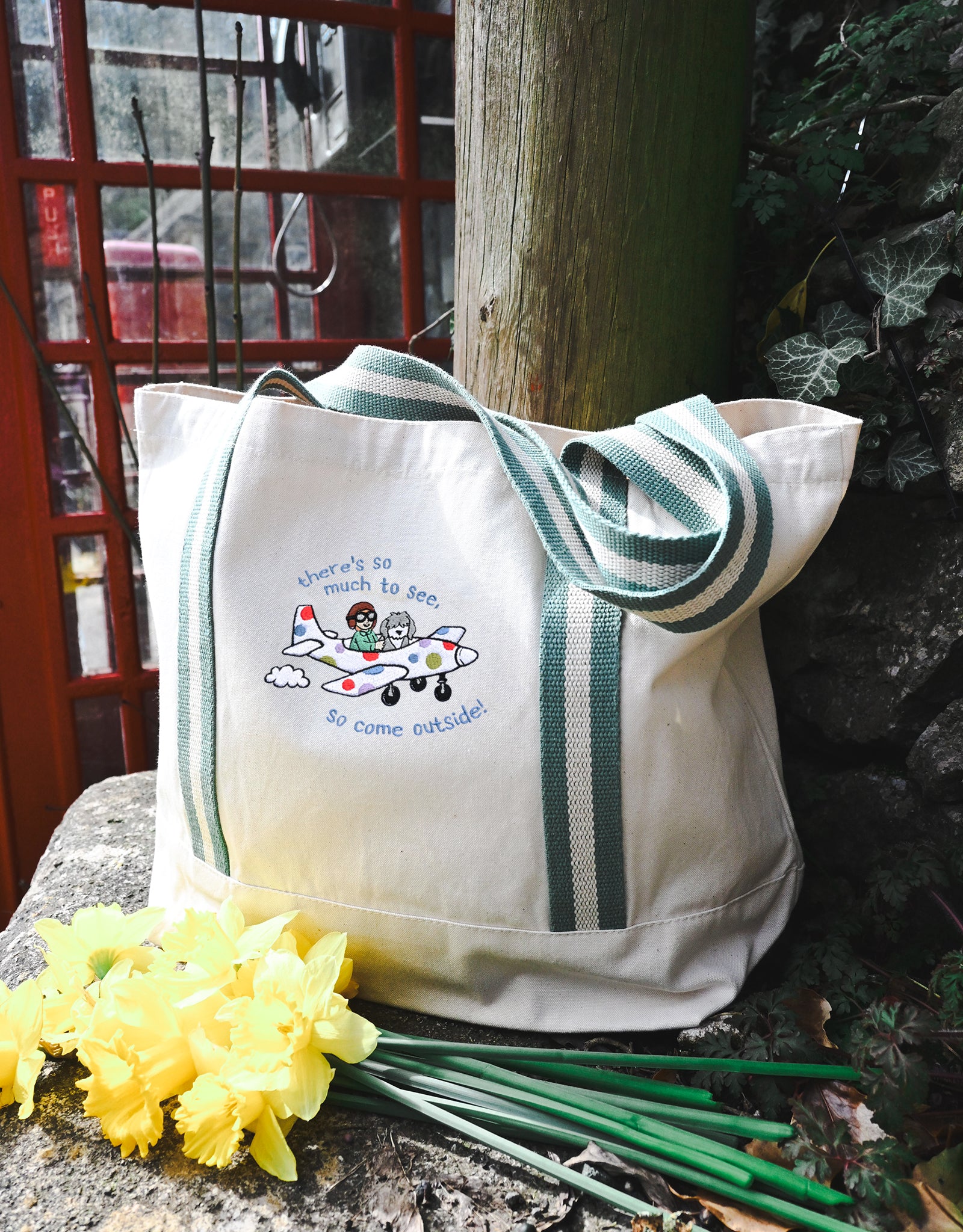 Come Outside Embroidered Boat Bag