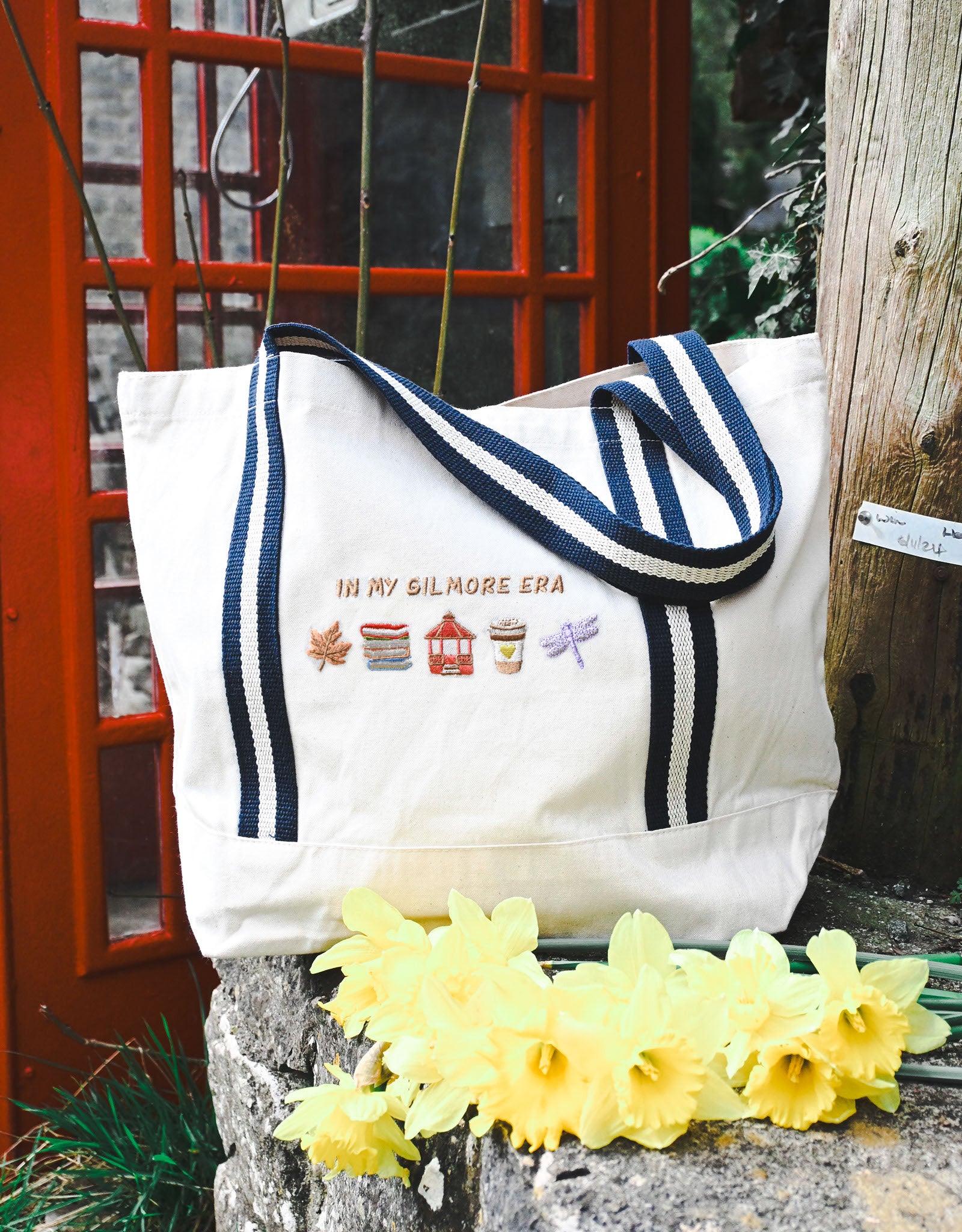 Autumn Era Embroidered Boat Bag