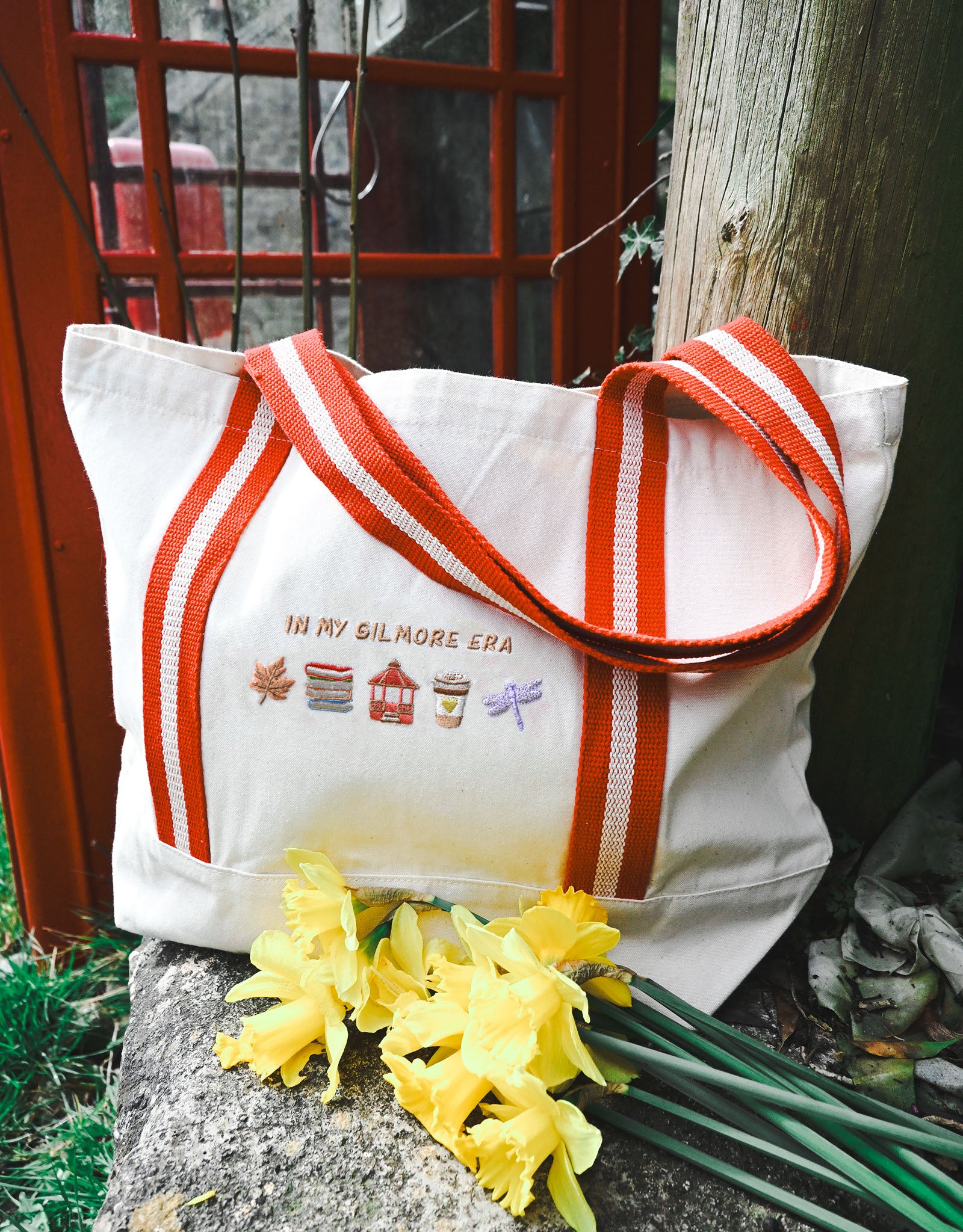 Autumn Era Embroidered Boat Bag